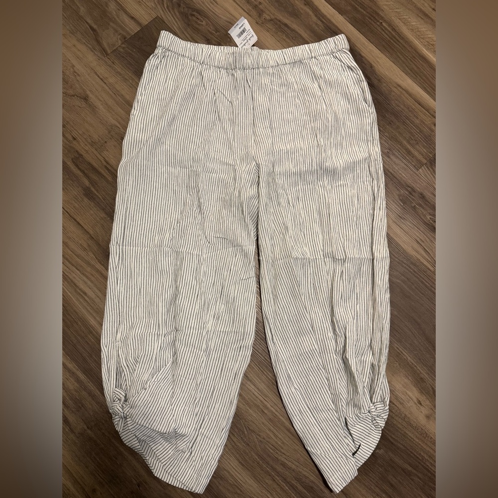 Fresh Produce NWT striped capris